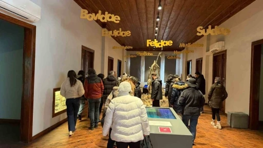 Ankara&rsquo;dan gelen kafile &Ccedil;ankırı&rsquo;nın tarihi mekanlarını gezdi
