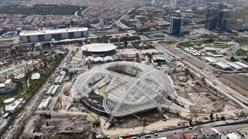 Ankara&rsquo;nın yeni stadı i&ccedil;in iki bakandan ortak paylaşım
