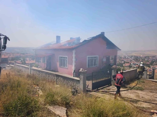 Anne ameliyattayken evde bıraktığı çocukların yangın çıkardığı iddiası

