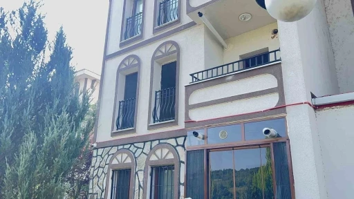 Annesi ve anneannesini baltayla par&ccedil;alara ayıran sanığa iki kez m&uuml;ebbet
