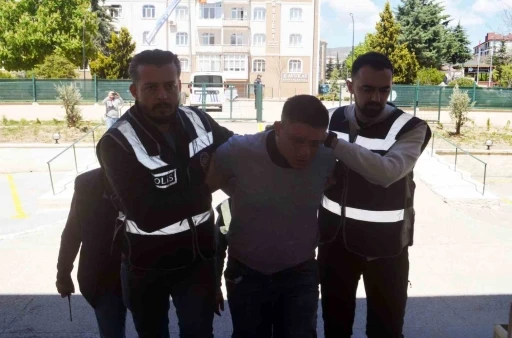 Annesini bıçaklayarak öldüren şahıs alkollü çıktı
