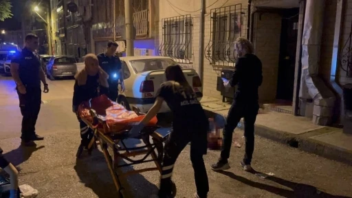 Annesini bı&ccedil;aklayıp dehşet sa&ccedil;tı: Ağır yaralı kadın yaşam savaşını kaybetti
