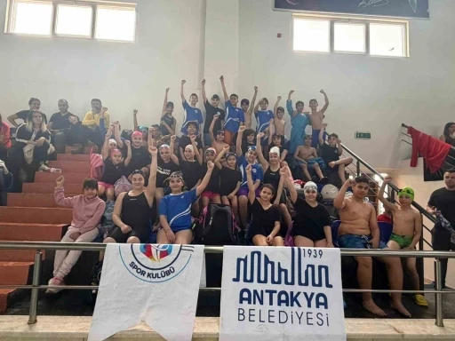Antakya Belediyesi&rsquo;nin sporcuları madalyaları topladılar
