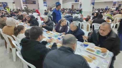 Antakya Belediyesi, Ramazan ayı boyunca her g&uuml;n bin kişiye iftar veriyor
