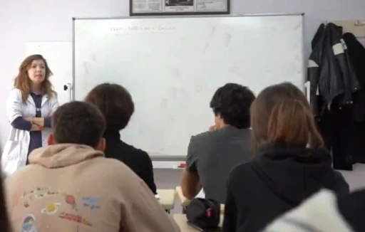 Antakya’da gençlik akademisi öğrencileri geleceğe hazırlıyor
