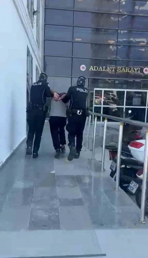 Antakya&rsquo;da hırsızlık su&ccedil;undan aranan h&uuml;k&uuml;ml&uuml; yakalandı
