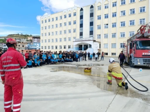 Antakya&rsquo;da &ouml;ğrencilere yangın eğitimi verildi
