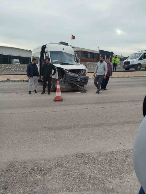 Antakya’da trafik kazası: 2 yaralı
