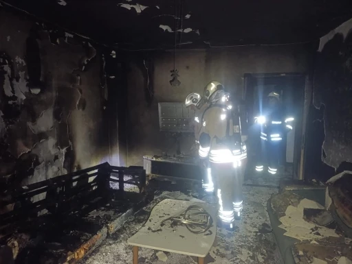 Antakya’da yanan ev kullanılmaz hale geldi
