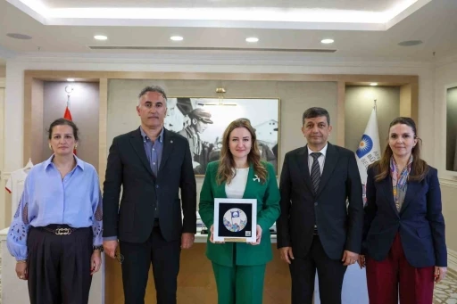 Antalya B&uuml;y&uuml;kşehir Belediyesi 32&rsquo;nci &ccedil;evre &ouml;d&uuml;l&uuml;n&uuml; kazandı
