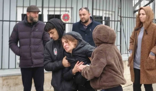 Antalya&rsquo;da 10 kişinin &ouml;l&uuml;m&uuml;yle sonu&ccedil;lanan kazada acı Adli Tıp Kurumu &ouml;n&uuml;ne taşındı
