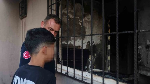 Antalya&rsquo;da 13 yaşındaki &ccedil;ocuk &ccedil;akmakla oynarken evi yaktı
