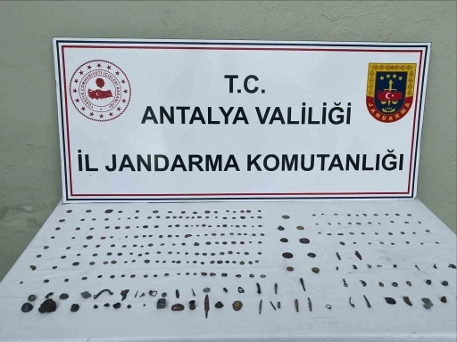 Antalya&rsquo;da 281 adet tarihi eser ele ge&ccedil;irildi

