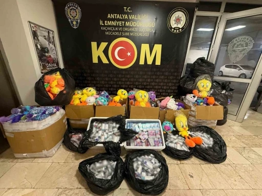 Antalya’da 5 ilçede kaçak ürün operasyonu
