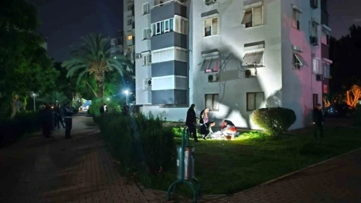 Antalya’da 8’inci kattan düşen yaşlı kadın hayatını kaybetti
