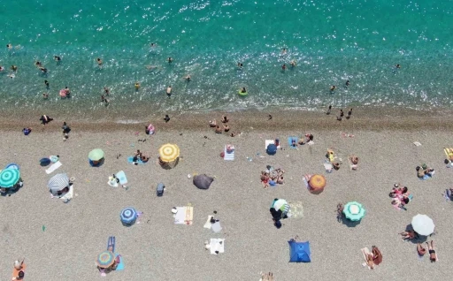 Antalya’da bayramın son günü sahiller doldu
