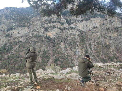 Antalya’da kaçak avlanan 3 kişiye yasal işlem uygulandı
