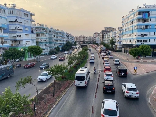 Antalya’da motorlu kara taşıtları sayısı 1 milyon 594 bin 194 oldu
