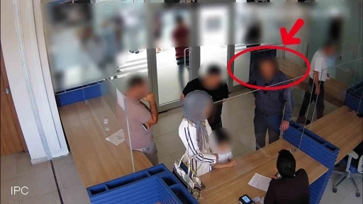 Antalya&rsquo;da sahte kimlikle gayrimenkul dolandırıcılığı yapan 3 kişi tutuklandı
