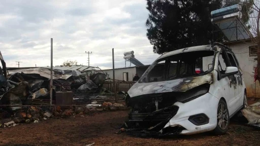 Antalya&rsquo;da yangın faciası sera iş&ccedil;isi anne ve 5 &ccedil;ocuğu hayatını kaybetti
