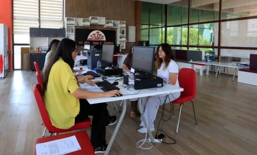 Antalya&rsquo;nın 5 yıldızlı otelleri aratmayan yurtlarında tatil i&ccedil;in rekor başvuru
