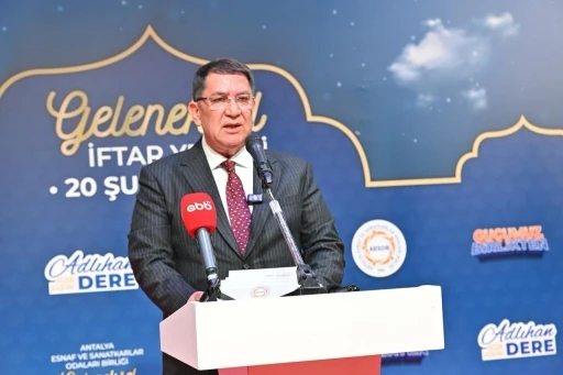 Antalya protokol&uuml; ve oda başkanları iftarda buluştu
