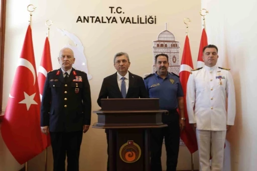 Antalya Valisi Şahin: &quot;Antalya’da son bir haftada 37 yangın çıktı, 52 hektar alan yandı&quot;
