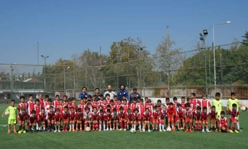 Antalyaspor Futbol Okullarında 2025-2026 kış dönemi başladı
