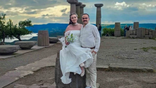 Antik kent, d&uuml;ğ&uuml;n fotoğrafı &ccedil;ektirmek isteyen &ccedil;ifte doğal fotoğraf st&uuml;dyosu oldu
