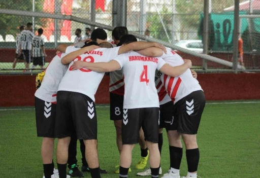 AOSB Futbol Turnuvası&rsquo;nda ilk hafta tamamlandı
