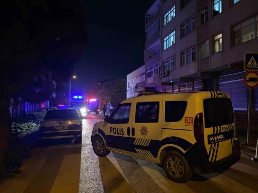 Apartmanı gaz kokusu sardı, bina tahliye edildi
