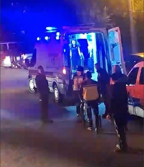 Apartmanın 3’üncü katından atlayan genç yaralandı
