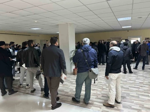APP plaka değişiminde s&uuml;re uzatıldı yoğunluk azalmadı
