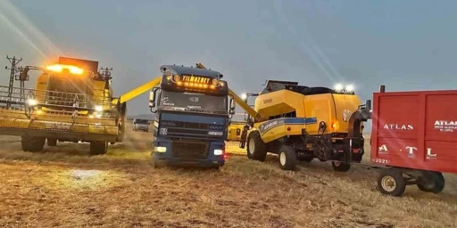 Araban Ovası&rsquo;nda hububat hasadı devam ediyor
