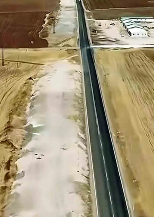 Arabanlı vatandaşlardan b&ouml;l&uuml;nm&uuml;ş yol talebi
