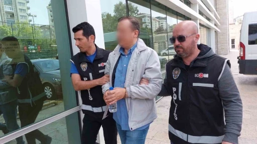 Aracın zulasında 17 tabancayla yakalanan şahıs tutuklandı
