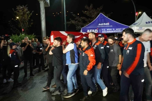 Arama-Kurtarma &ccedil;alışmalarında hayatını kaybeden AFAD personeli i&ccedil;in Rize&rsquo;de t&ouml;ren d&uuml;zenlendi
