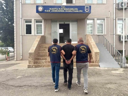Aranan şahıs jandarma operasyonu İle yakalandı

