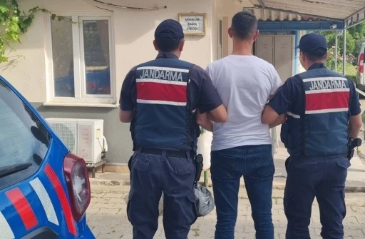 Aranan şahıs JASAT’a takıldı
