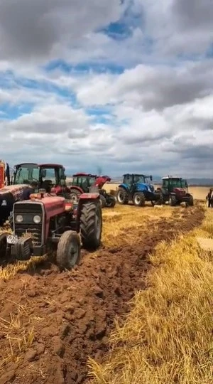 Arazi yangını k&ouml;y sakinlerinin m&uuml;dahalesiyle kontrol altına alındı
