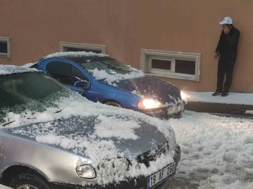 Ardahan’da dolu yağışı hayatı felç etti
