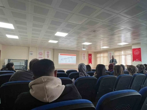Ardahan’da &quot;Koruyucu Aile Olmak&quot; konulu seminer düzenlendi
