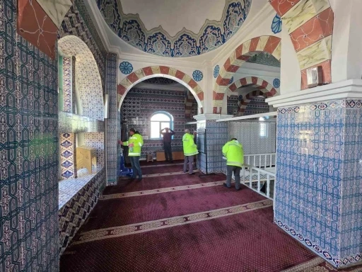 Ardahan&rsquo;da Ramazan &ouml;ncesi camilerde temizlik
