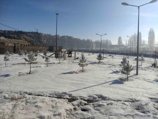 Ardahan&rsquo;da Sibirya soğukları hayatı olumsuz etkiliyor
