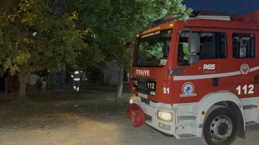 Ardiye yangını vatandaşları sokağa döktü
