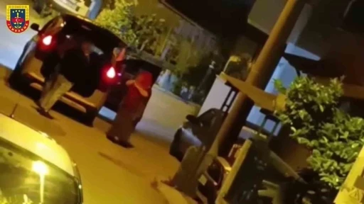Arkadaşını bacaklarından vurdu, yolculuk yaptığı taksinin bagajından inerken yakalandı
