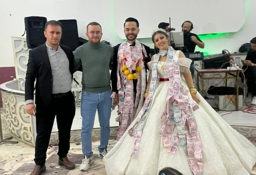 Arkadaşlarından damada &rsquo;beşi bir yerde ayva&rsquo;
