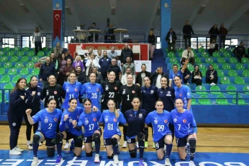 Armada Praxis Yalıkavak Spor Kul&uuml;b&uuml;&rsquo;nden g&uuml;&ccedil;l&uuml; kapanış
