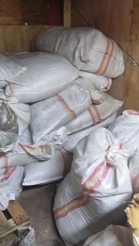 Arnavutk&ouml;y&rsquo;de depoya baskın: 1 ton ka&ccedil;ak t&uuml;t&uuml;n ele ge&ccedil;irildi, 1 g&ouml;zaltı
