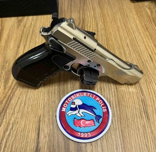 Arnavutk&ouml;y&rsquo;de d&uuml;ğ&uuml;n konvoyunda silah sesleri: Yunus timleri m&uuml;dahale etti
